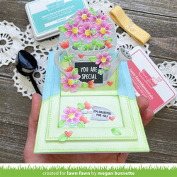 LAWN FAWN Pull 'n Slide Surprise Cuts
