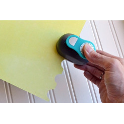 Memory Keepers thumb notch punch