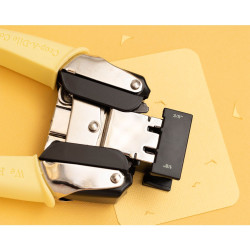 We R Memory Keepers Crop-a-dile Corner Chomper Radius