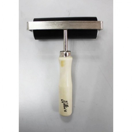 Nellies Choice Roller Wood Handle 10cm