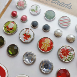 Echo Park Have A Holly Jolly Christmas Adhesive Brads 25pz+8 Chipboard